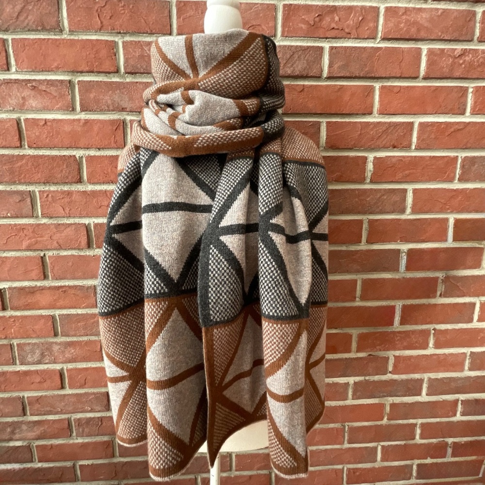 Genevieve Sweeney Scotland 100% Lambswool Geometric Blanket Scarf 20”x85” NWOT